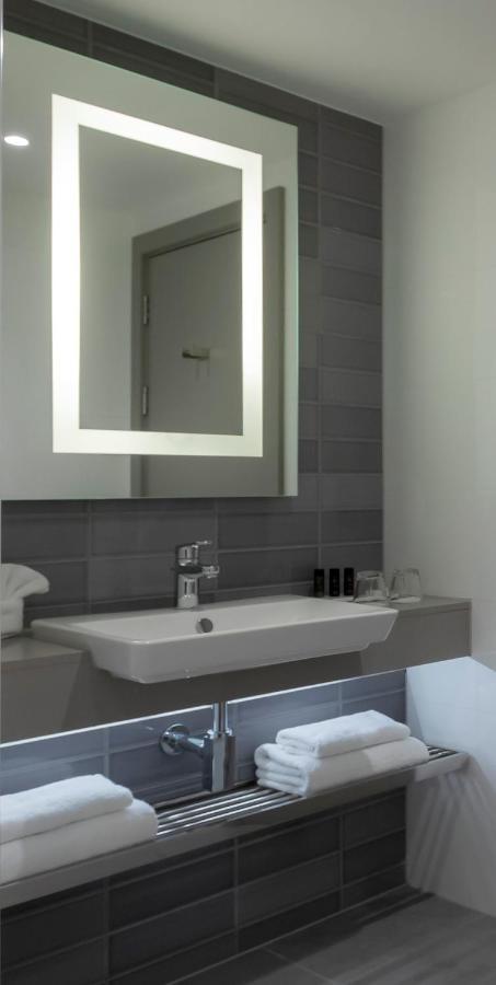 Deluxe Double & Single Room