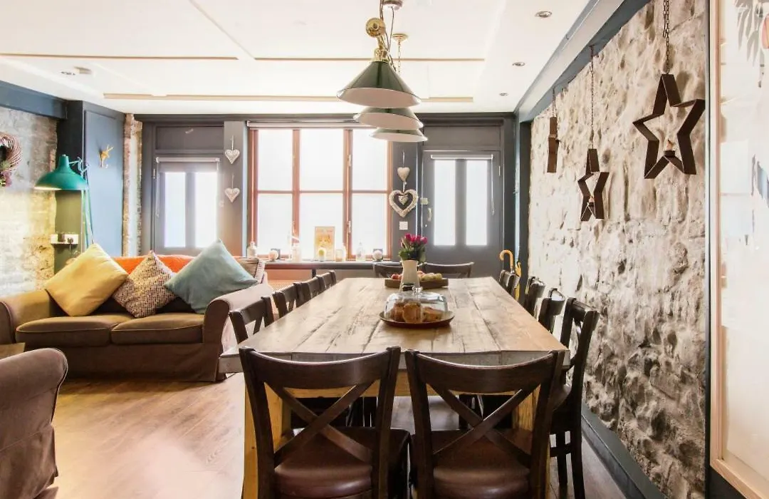 Leeson Lane Boutique Townhouse-1